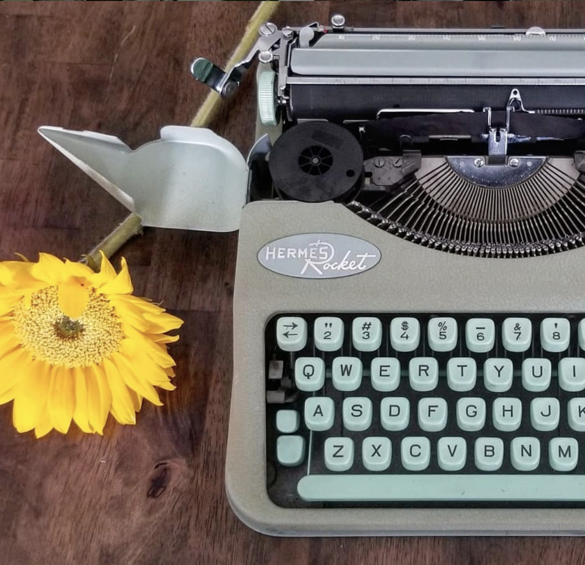 その他 HERMES BABY Circa 1956 Hermes Baby /Rocket Typewriter with case — Classic